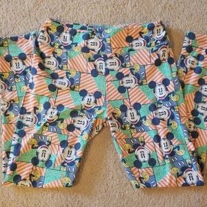 Lularoe Disney OS leggings.